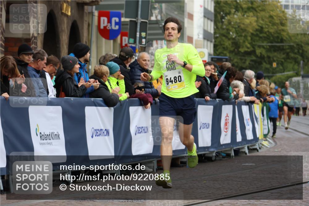 05.10.2025 - 20. swb-Marathon Bremen Strokosch-Dieckow http://msf.ph/oto/9220885 05.10.2025 10:37:06 Ziel 9480 meine-sportfotos.de
