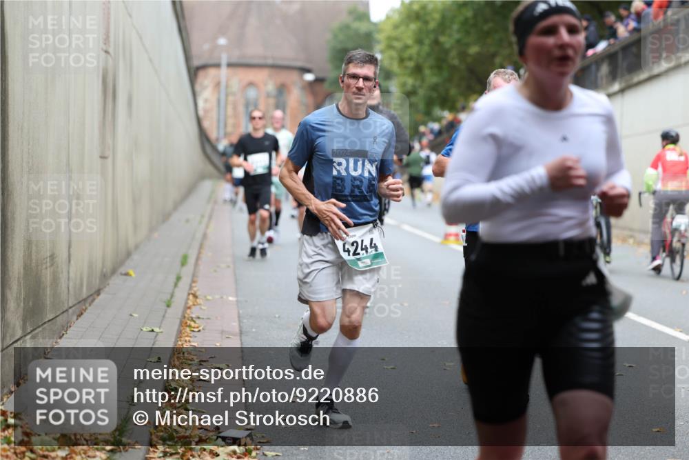 05.10.2025 - 20. swb-Marathon Bremen Michael Strokosch http://msf.ph/oto/9220886 05.10.2025 12:51:20 Laufen 2024, 4244 meine-sportfotos.de