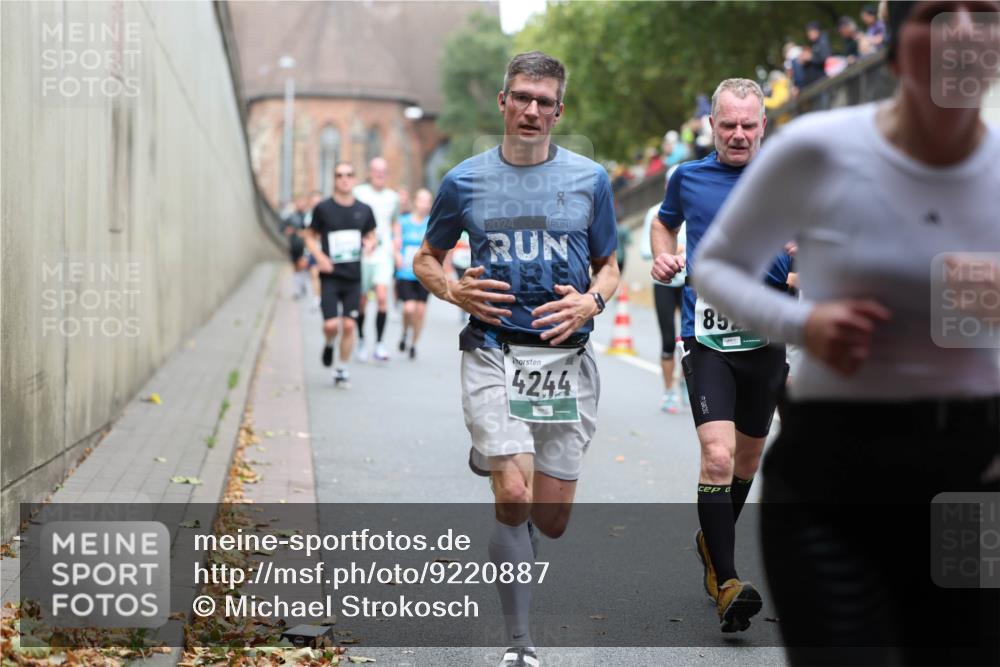 05.10.2025 - 20. swb-Marathon Bremen Michael Strokosch http://msf.ph/oto/9220887 05.10.2025 12:51:20 Laufen 2024, 4244, 85 meine-sportfotos.de