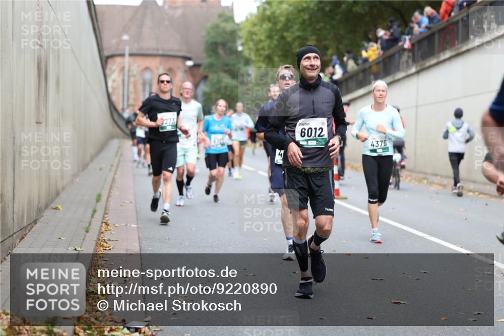 05.10.2025 - 20. swb-Marathon Bremen Michael Strokosch http://msf.ph/oto/9220890 05.10.2025 12:51:21 Laufen 273, 6012, 4376 meine-sportfotos.de