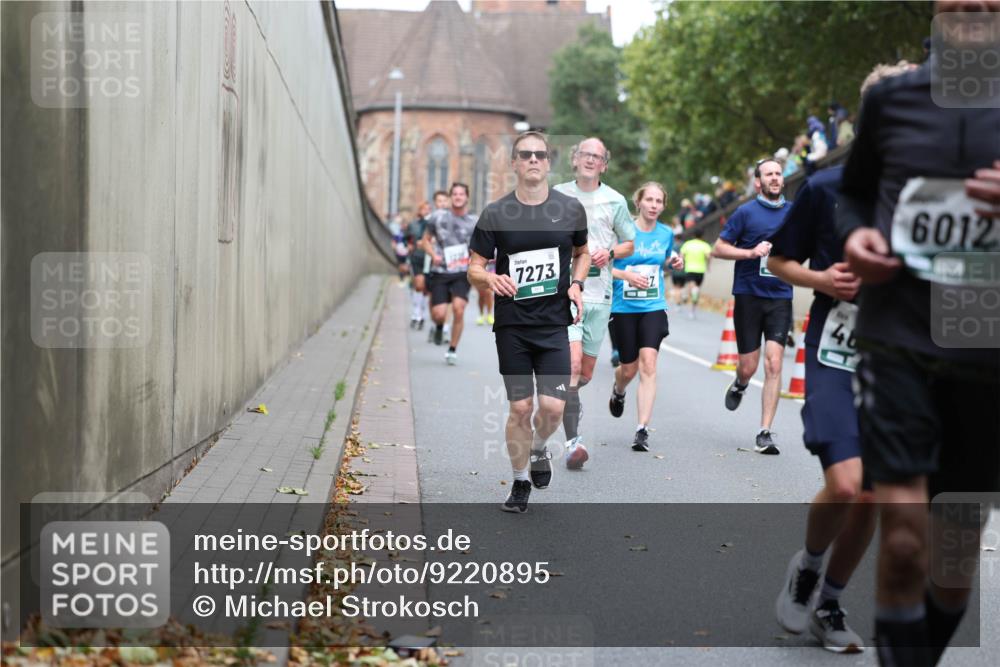 05.10.2025 - 20. swb-Marathon Bremen Michael Strokosch http://msf.ph/oto/9220895 05.10.2025 12:51:22 Laufen 7273, 46, 6012 meine-sportfotos.de