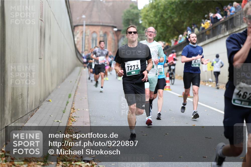 05.10.2025 - 20. swb-Marathon Bremen Michael Strokosch http://msf.ph/oto/9220897 05.10.2025 12:51:23 Laufen 7273, 07, 6711, 462 meine-sportfotos.de