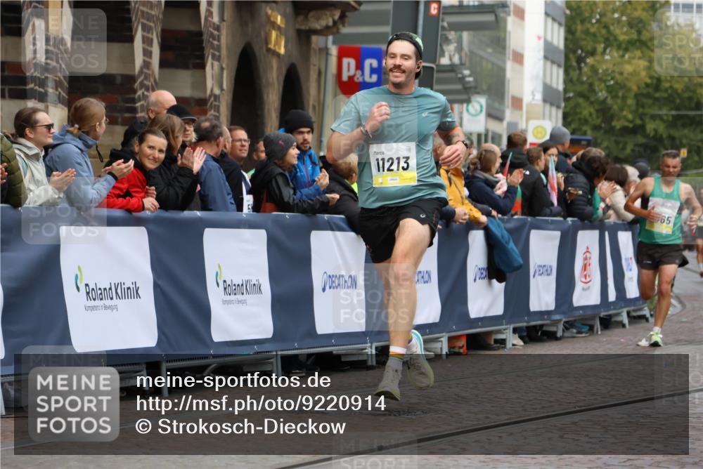 05.10.2025 - 20. swb-Marathon Bremen Strokosch-Dieckow http://msf.ph/oto/9220914 05.10.2025 10:37:16 Ziel 9565, 10704, 11213 meine-sportfotos.de