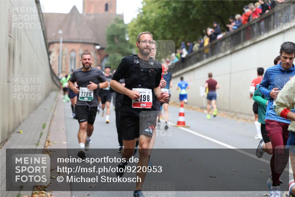05.10.2025 - 20. swb-Marathon Bremen Michael Strokosch http://msf.ph/oto/9220953 05.10.2025 12:51:46 Laufen 7786, 198 meine-sportfotos.de