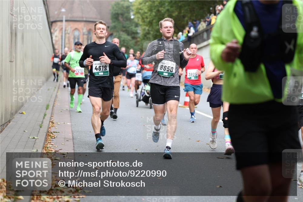 05.10.2025 - 20. swb-Marathon Bremen Michael Strokosch http://msf.ph/oto/9220990 05.10.2025 12:51:57 Laufen 2270, 46, 19, 8650, 3809 meine-sportfotos.de