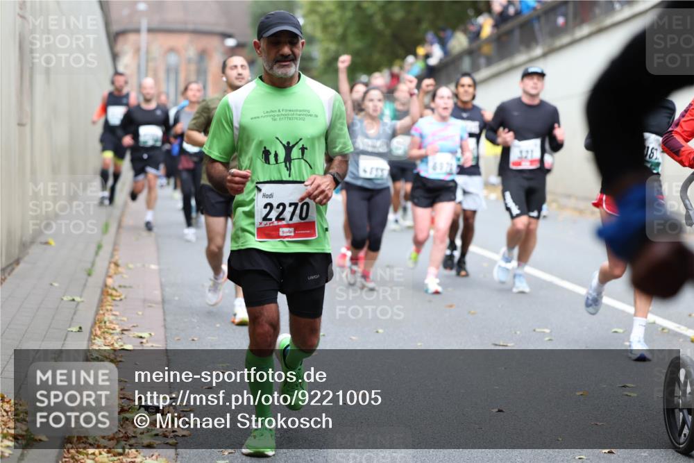 05.10.2025 - 20. swb-Marathon Bremen Michael Strokosch http://msf.ph/oto/9221005 05.10.2025 12:52:02 Laufen 0, 2270, 4739, 18 meine-sportfotos.de