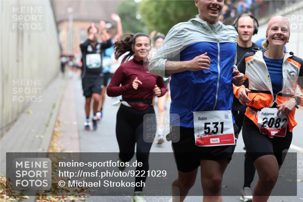 05.10.2025 - 20. swb-Marathon Bremen Michael Strokosch http://msf.ph/oto/9221029 05.10.2025 12:52:09 Laufen 14831, 531, 2082 meine-sportfotos.de