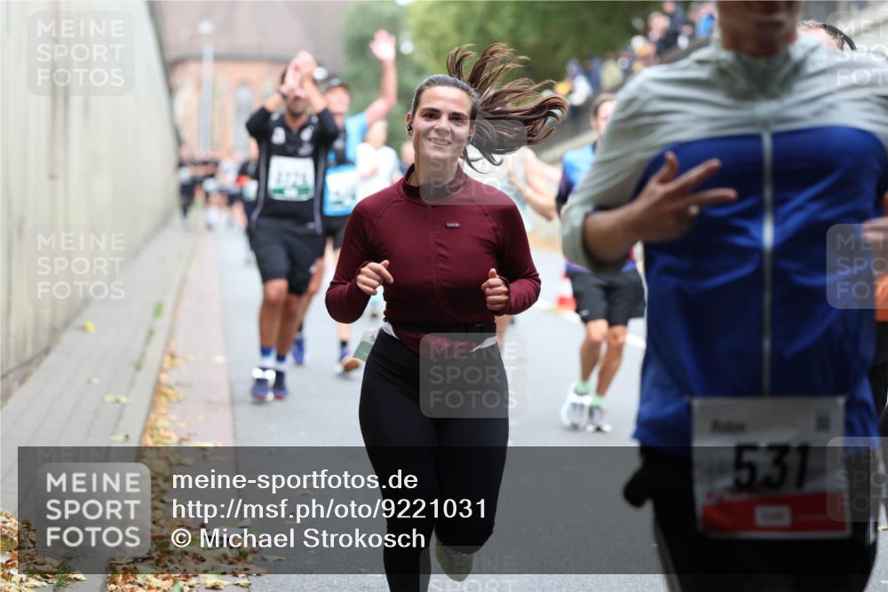 05.10.2025 - 20. swb-Marathon Bremen Michael Strokosch http://msf.ph/oto/9221031 05.10.2025 12:52:09 Laufen 531 meine-sportfotos.de