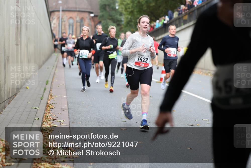 05.10.2025 - 20. swb-Marathon Bremen Michael Strokosch http://msf.ph/oto/9221047 05.10.2025 12:52:14 Laufen 80315, 1422, 6524 meine-sportfotos.de