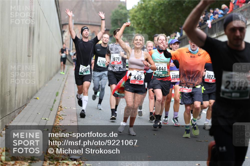 05.10.2025 - 20. swb-Marathon Bremen Michael Strokosch http://msf.ph/oto/9221067 05.10.2025 12:52:21 Laufen 5362, 4766, 1671, 465, 4641, 1369, 1023, 2399 meine-sportfotos.de
