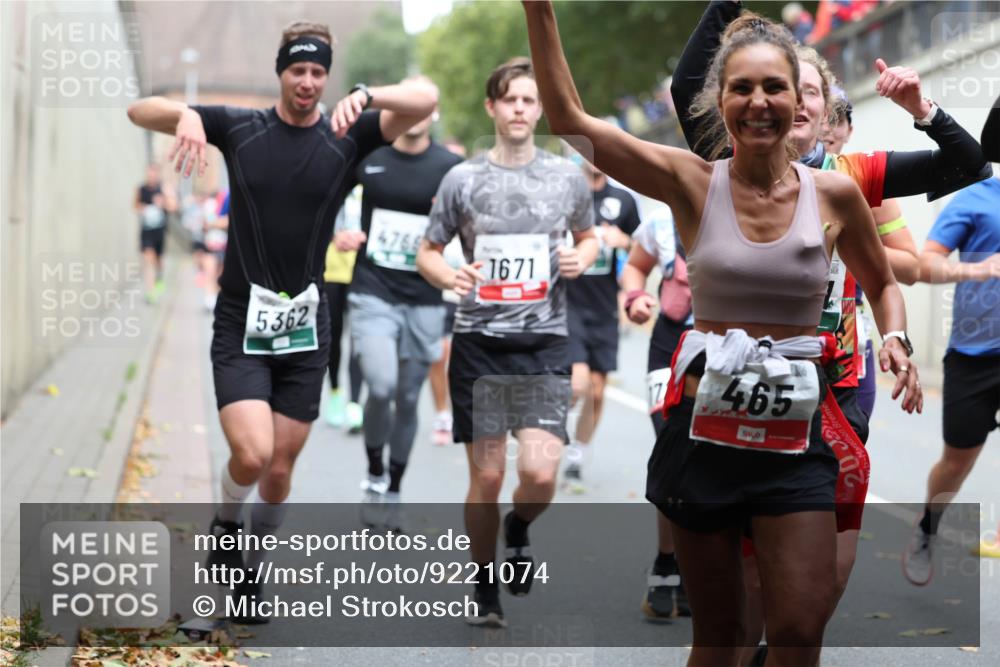 05.10.2025 - 20. swb-Marathon Bremen Michael Strokosch http://msf.ph/oto/9221074 05.10.2025 12:52:22 Laufen 5362, 4766, 1671, 21, 465, 20 meine-sportfotos.de