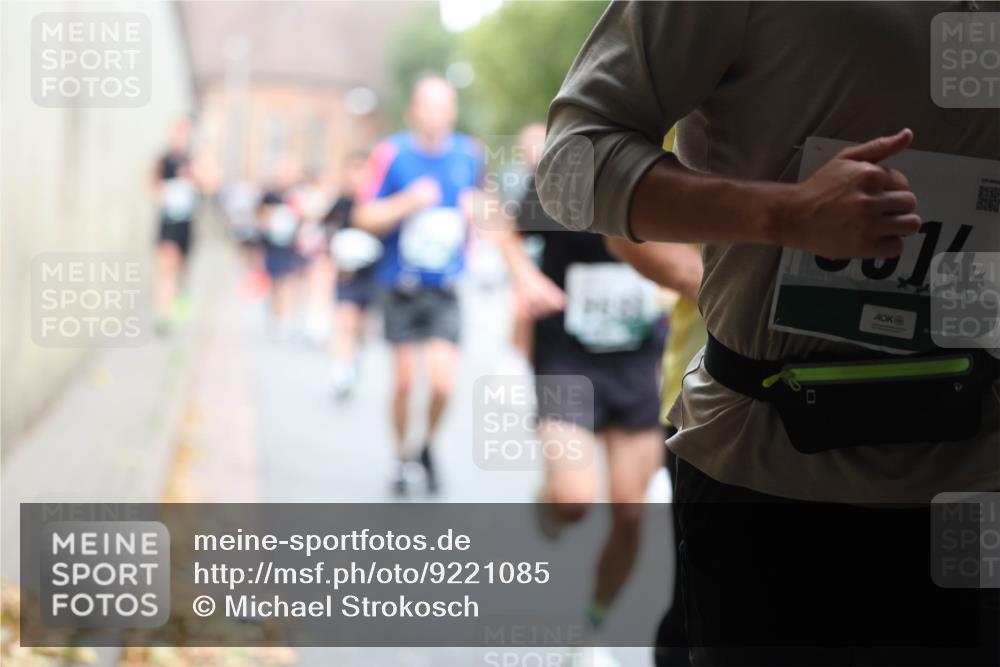 05.10.2025 - 20. swb-Marathon Bremen Michael Strokosch http://msf.ph/oto/9221085 05.10.2025 12:52:26 Laufen 514 meine-sportfotos.de