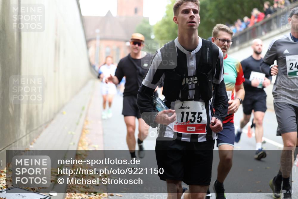 05.10.2025 - 20. swb-Marathon Bremen Michael Strokosch http://msf.ph/oto/9221150 05.10.2025 12:52:48 Laufen 1135, 24 meine-sportfotos.de