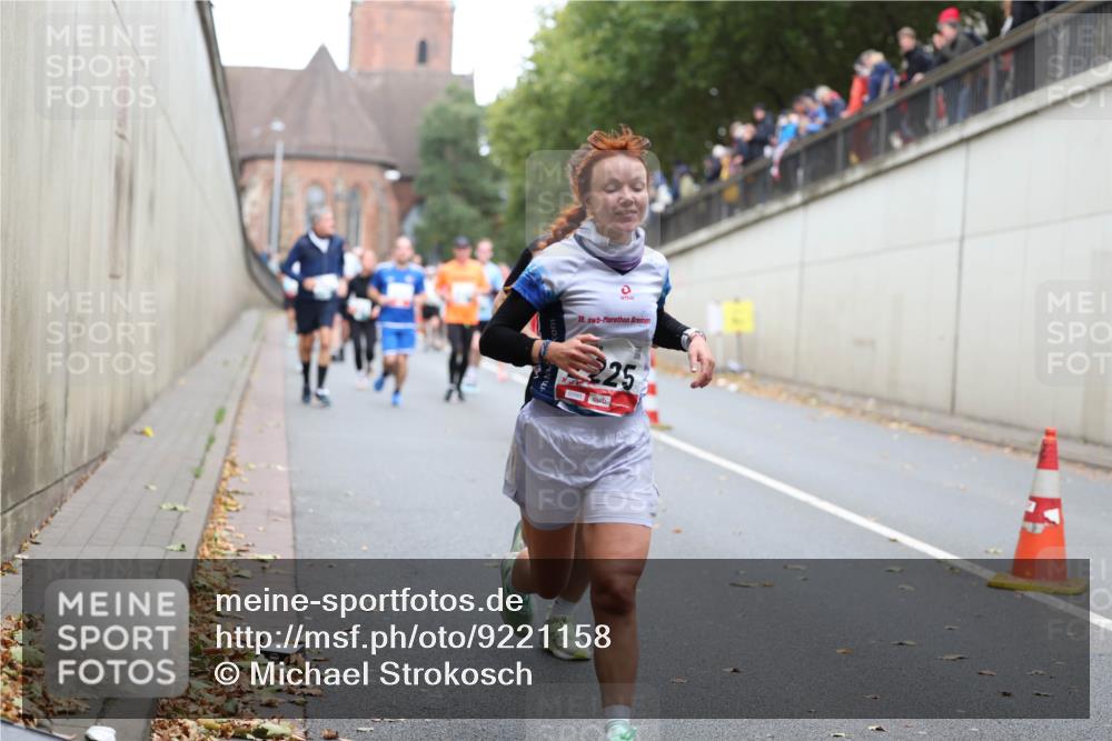 05.10.2025 - 20. swb-Marathon Bremen Michael Strokosch http://msf.ph/oto/9221158 05.10.2025 12:52:51 Laufen 18, 225, 00995 meine-sportfotos.de