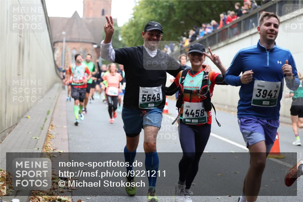 05.10.2025 - 20. swb-Marathon Bremen Michael Strokosch http://msf.ph/oto/9221211 05.10.2025 12:53:09 Laufen 5549, 4458, 3947 meine-sportfotos.de