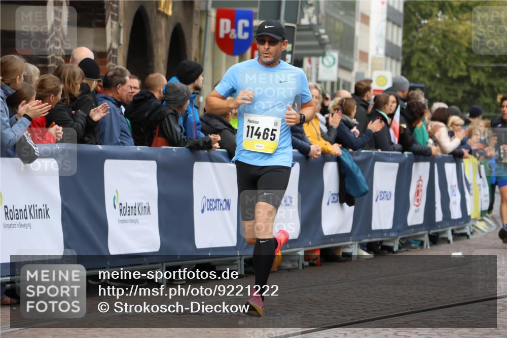 05.10.2025 - 20. swb-Marathon Bremen Strokosch-Dieckow http://msf.ph/oto/9221222 05.10.2025 10:37:57 Ziel 9755, 11328, 11465 meine-sportfotos.de