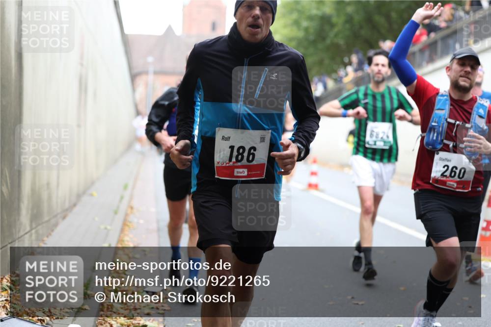 05.10.2025 - 20. swb-Marathon Bremen Michael Strokosch http://msf.ph/oto/9221265 05.10.2025 12:53:26 Laufen 186, 6824, 260 meine-sportfotos.de