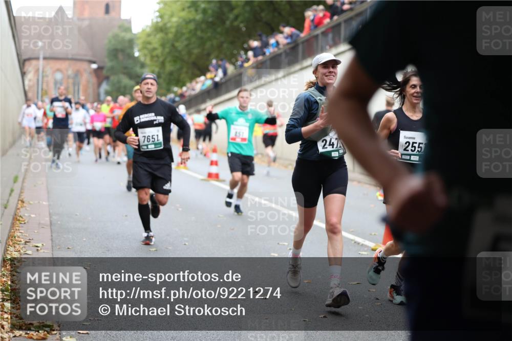 05.10.2025 - 20. swb-Marathon Bremen Michael Strokosch http://msf.ph/oto/9221274 05.10.2025 12:53:30 Laufen 7651, 247, 255 meine-sportfotos.de