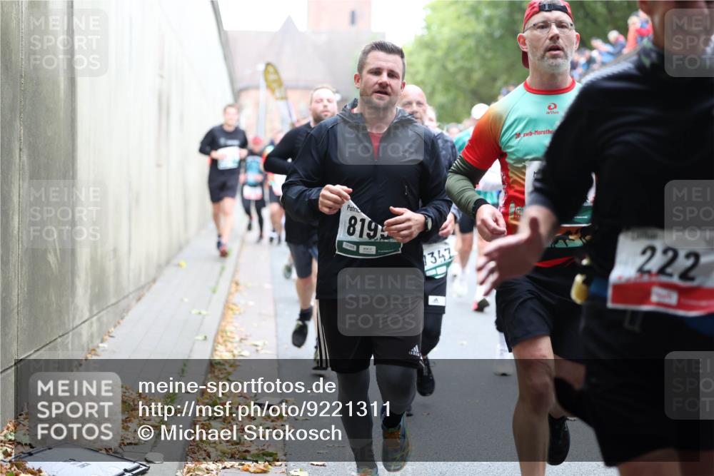 05.10.2025 - 20. swb-Marathon Bremen Michael Strokosch http://msf.ph/oto/9221311 05.10.2025 12:53:41 Laufen 20, 819, 08365, 1347, 222 meine-sportfotos.de