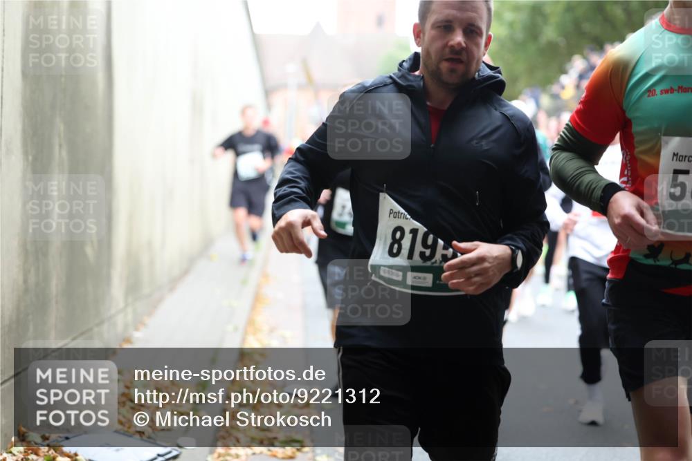 05.10.2025 - 20. swb-Marathon Bremen Michael Strokosch http://msf.ph/oto/9221312 05.10.2025 12:53:42 Laufen 20, 819, 5, 08365 meine-sportfotos.de