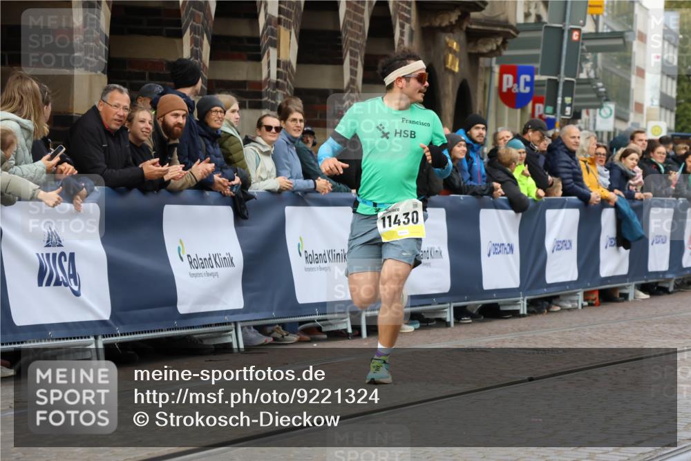 05.10.2025 - 20. swb-Marathon Bremen Strokosch-Dieckow http://msf.ph/oto/9221324 05.10.2025 10:38:23 Ziel 9809, 11430 meine-sportfotos.de