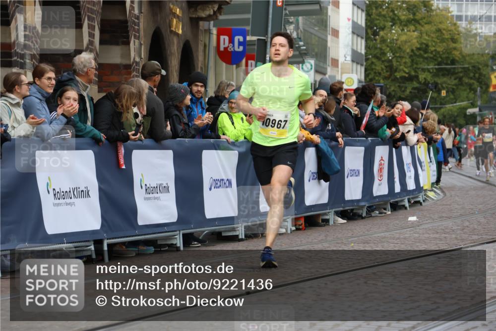 05.10.2025 - 20. swb-Marathon Bremen Strokosch-Dieckow http://msf.ph/oto/9221436 05.10.2025 10:38:53 Ziel 10967 meine-sportfotos.de