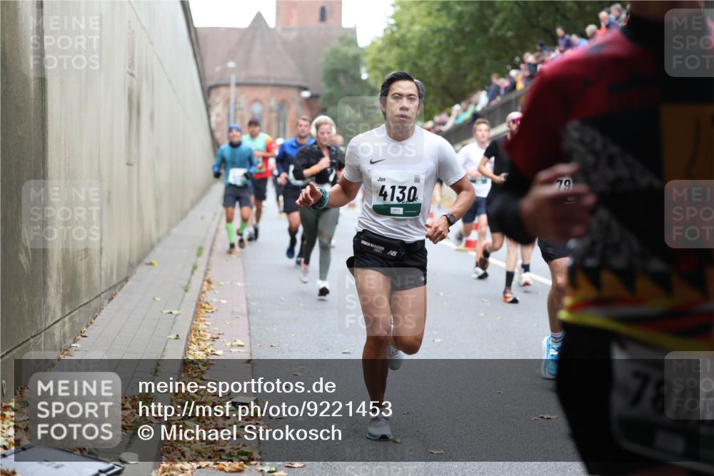 05.10.2025 - 20. swb-Marathon Bremen Michael Strokosch http://msf.ph/oto/9221453 05.10.2025 12:54:48 Laufen 4130, 79, 7808 meine-sportfotos.de
