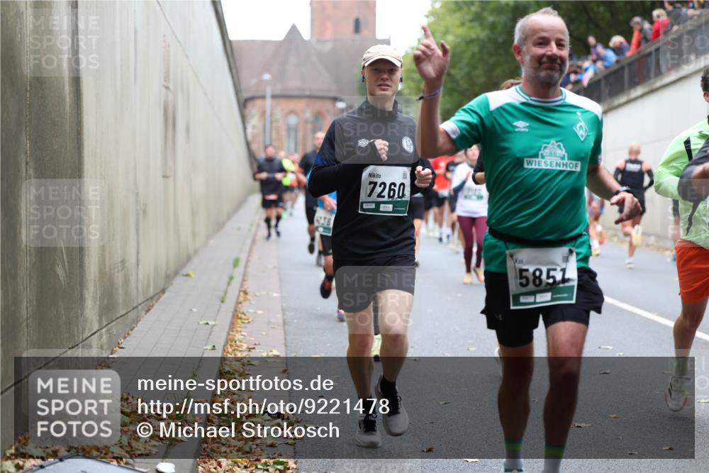 05.10.2025 - 20. swb-Marathon Bremen Michael Strokosch http://msf.ph/oto/9221478 05.10.2025 12:55:00 Laufen 7260, 5851 meine-sportfotos.de