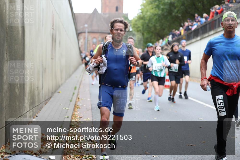 05.10.2025 - 20. swb-Marathon Bremen Michael Strokosch http://msf.ph/oto/9221503 05.10.2025 12:55:09 Laufen 3130, 7857 meine-sportfotos.de