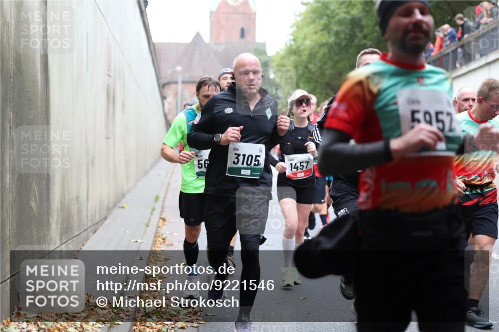 05.10.2025 - 20. swb-Marathon Bremen Michael Strokosch http://msf.ph/oto/9221546 05.10.2025 12:55:29 Laufen 56, 3105, 1457, 5952 meine-sportfotos.de