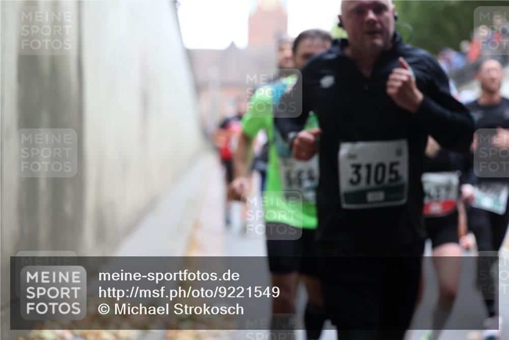 05.10.2025 - 20. swb-Marathon Bremen Michael Strokosch http://msf.ph/oto/9221549 05.10.2025 12:55:30 Laufen 684, 3105 meine-sportfotos.de