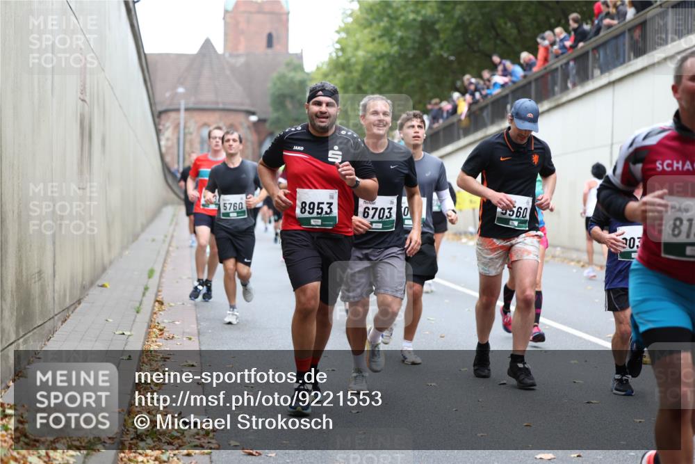 05.10.2025 - 20. swb-Marathon Bremen Michael Strokosch http://msf.ph/oto/9221553 05.10.2025 12:55:32 Laufen 5760, 8953, 6703, 0, 5560, 203, 81 meine-sportfotos.de