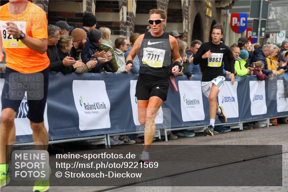 05.10.2025 - 20. swb-Marathon Bremen Strokosch-Dieckow http://msf.ph/oto/9221569 05.10.2025 10:39:22 Ziel 7111, 9239, 9863, 10908, 11067, 11343 meine-sportfotos.de
