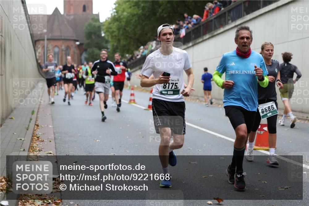 05.10.2025 - 20. swb-Marathon Bremen Michael Strokosch http://msf.ph/oto/9221668 05.10.2025 12:56:10 Laufen 901, 8175, 6586 meine-sportfotos.de