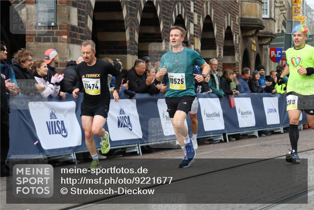 05.10.2025 - 20. swb-Marathon Bremen Strokosch-Dieckow http://msf.ph/oto/9221677 05.10.2025 10:39:37 Ziel 9289, 9671, 10525, 11349, 11418, 11474 meine-sportfotos.de