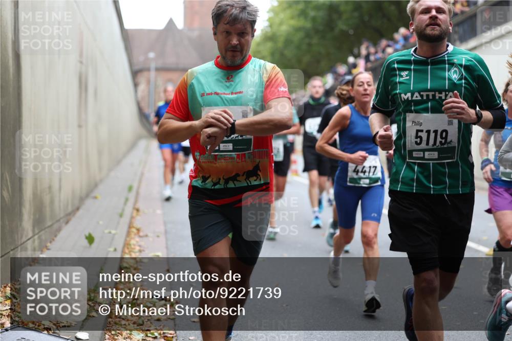 05.10.2025 - 20. swb-Marathon Bremen Michael Strokosch http://msf.ph/oto/9221739 05.10.2025 12:56:33 Laufen 20, 25, 4417, 5119, 04830 meine-sportfotos.de