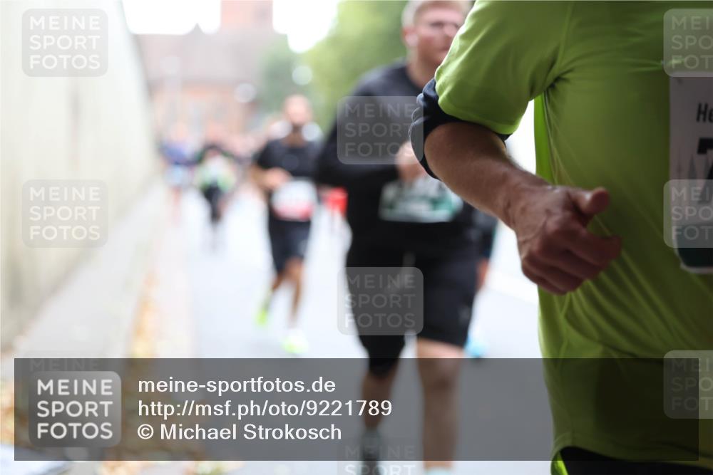 05.10.2025 - 20. swb-Marathon Bremen Michael Strokosch http://msf.ph/oto/9221789 05.10.2025 12:56:51 Laufen  meine-sportfotos.de