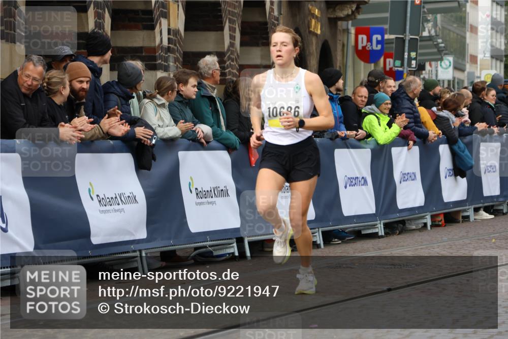 05.10.2025 - 20. swb-Marathon Bremen Strokosch-Dieckow http://msf.ph/oto/9221947 05.10.2025 10:40:30 Ziel 10686, 11114 meine-sportfotos.de