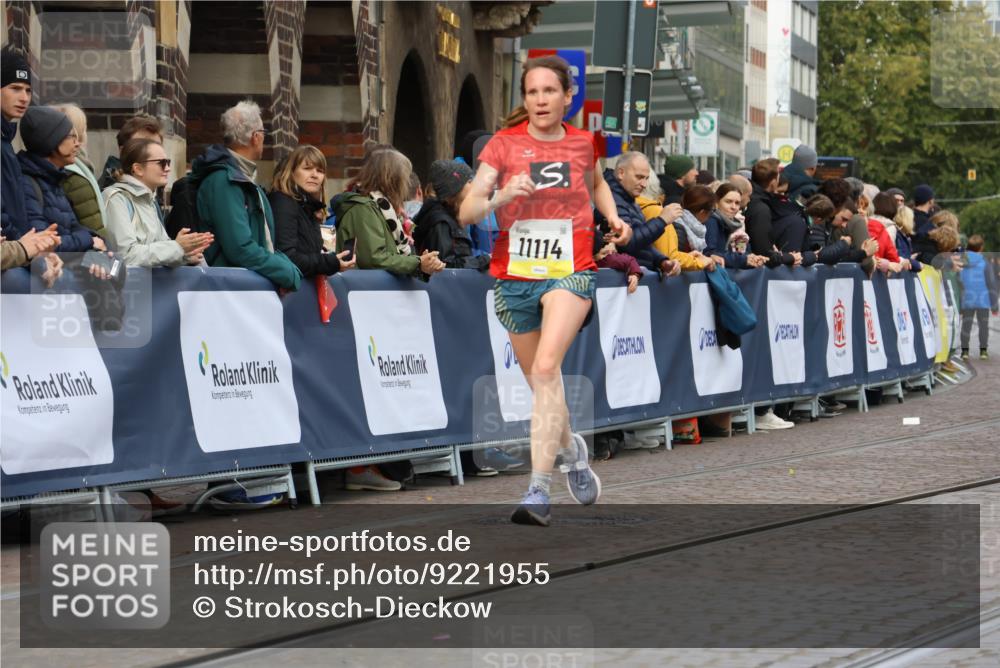 05.10.2025 - 20. swb-Marathon Bremen Strokosch-Dieckow http://msf.ph/oto/9221955 05.10.2025 10:40:34 Ziel 11114 meine-sportfotos.de