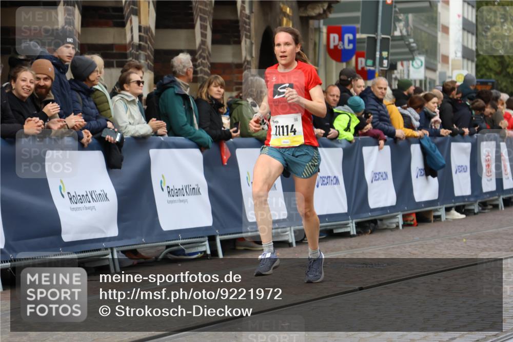 05.10.2025 - 20. swb-Marathon Bremen Strokosch-Dieckow http://msf.ph/oto/9221972 05.10.2025 10:40:35 Ziel 11114 meine-sportfotos.de