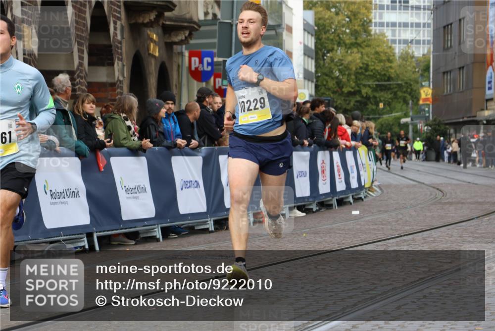 05.10.2025 - 20. swb-Marathon Bremen Strokosch-Dieckow http://msf.ph/oto/9222010 05.10.2025 10:40:46 Ziel 10161, 10229 meine-sportfotos.de