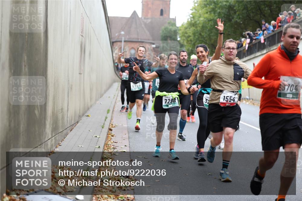 05.10.2025 - 20. swb-Marathon Bremen Michael Strokosch http://msf.ph/oto/9222036 05.10.2025 12:58:22 Laufen 1317, 5740, 7280, 1554, 5704 meine-sportfotos.de