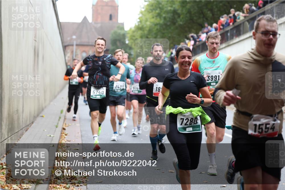 05.10.2025 - 20. swb-Marathon Bremen Michael Strokosch http://msf.ph/oto/9222042 05.10.2025 12:58:23 Laufen 7480, 614, 18, 5740, 3991, 7280, 1554 meine-sportfotos.de