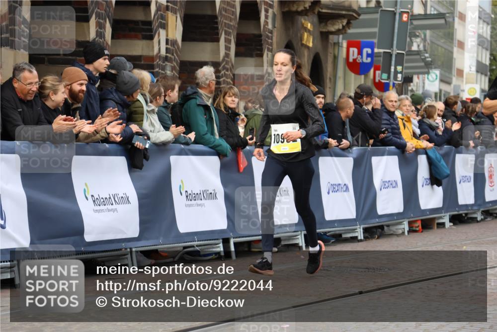 05.10.2025 - 20. swb-Marathon Bremen Strokosch-Dieckow http://msf.ph/oto/9222044 05.10.2025 10:41:07 Ziel 10606, 10952 meine-sportfotos.de