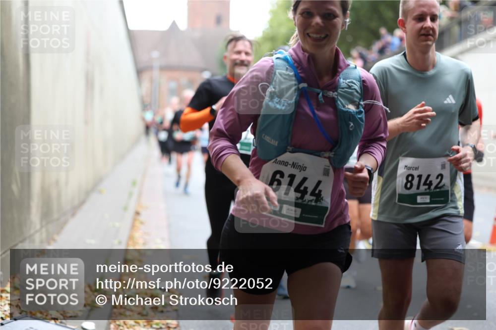 05.10.2025 - 20. swb-Marathon Bremen Michael Strokosch http://msf.ph/oto/9222052 05.10.2025 12:58:26 Laufen 6144, 8142 meine-sportfotos.de