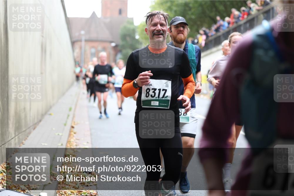 05.10.2025 - 20. swb-Marathon Bremen Michael Strokosch http://msf.ph/oto/9222053 05.10.2025 12:58:27 Laufen 83, 17, 61 meine-sportfotos.de