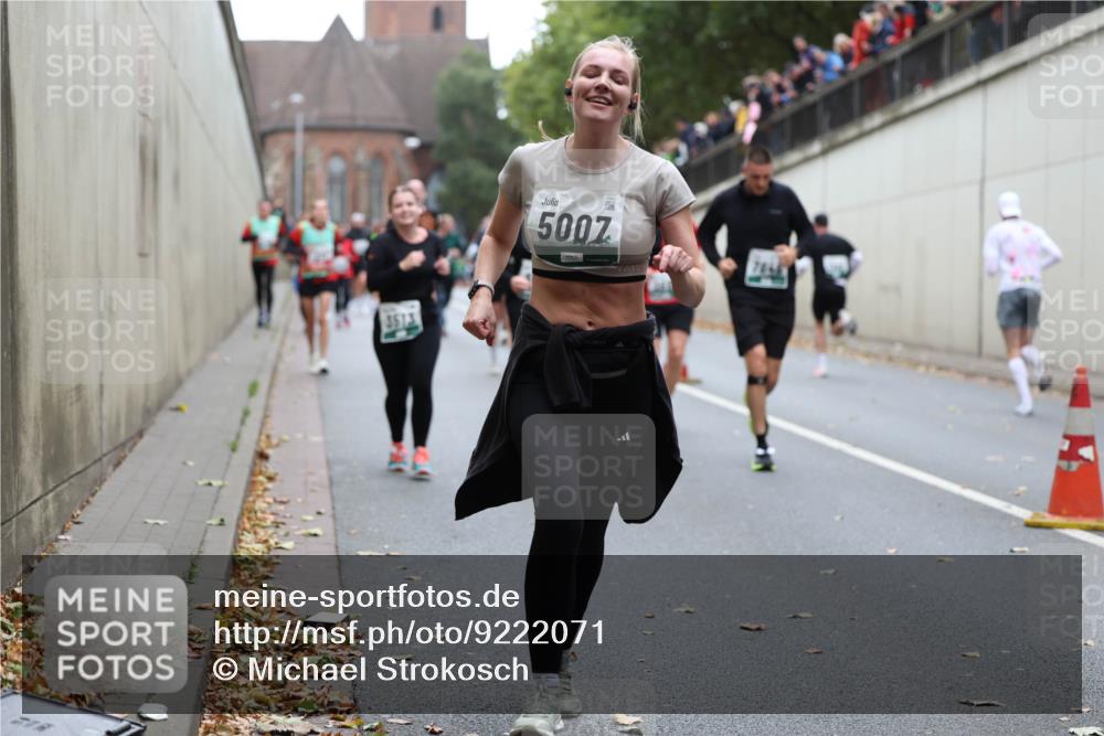 05.10.2025 - 20. swb-Marathon Bremen Michael Strokosch http://msf.ph/oto/9222071 05.10.2025 12:58:32 Laufen 5007, 121 meine-sportfotos.de