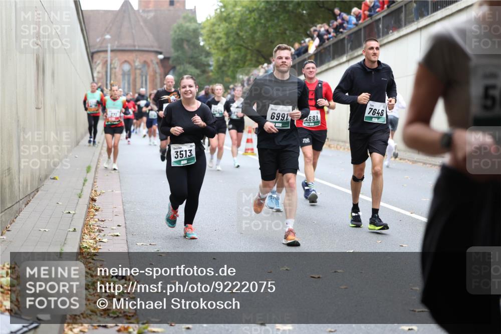 05.10.2025 - 20. swb-Marathon Bremen Michael Strokosch http://msf.ph/oto/9222075 05.10.2025 12:58:33 Laufen 371, 3513, 6991, 2681, 1, 7646, 5 meine-sportfotos.de