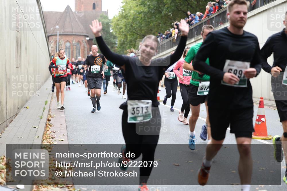 05.10.2025 - 20. swb-Marathon Bremen Michael Strokosch http://msf.ph/oto/9222079 05.10.2025 12:58:34 Laufen 371, 5723, 3513, 5716, 4582, 612, 99 meine-sportfotos.de