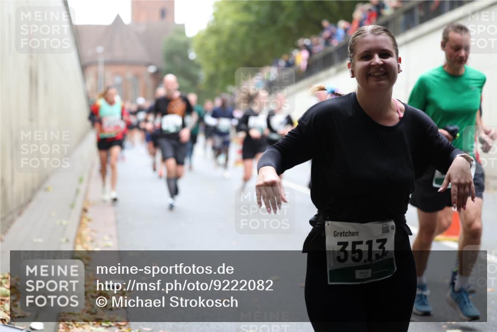 05.10.2025 - 20. swb-Marathon Bremen Michael Strokosch http://msf.ph/oto/9222082 05.10.2025 12:58:35 Laufen 3513 meine-sportfotos.de